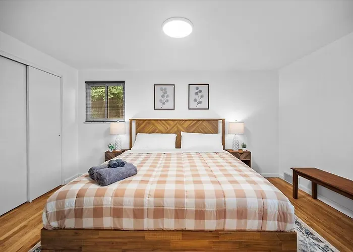Stylish House Near Frick Park *