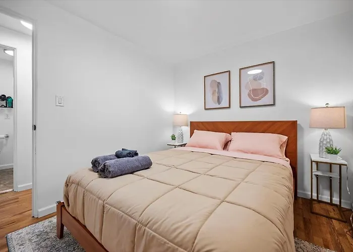 Stylish House Near Frick Park * Pittsburgh