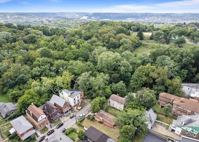 Stylish House Near Frick Park Holiday home *